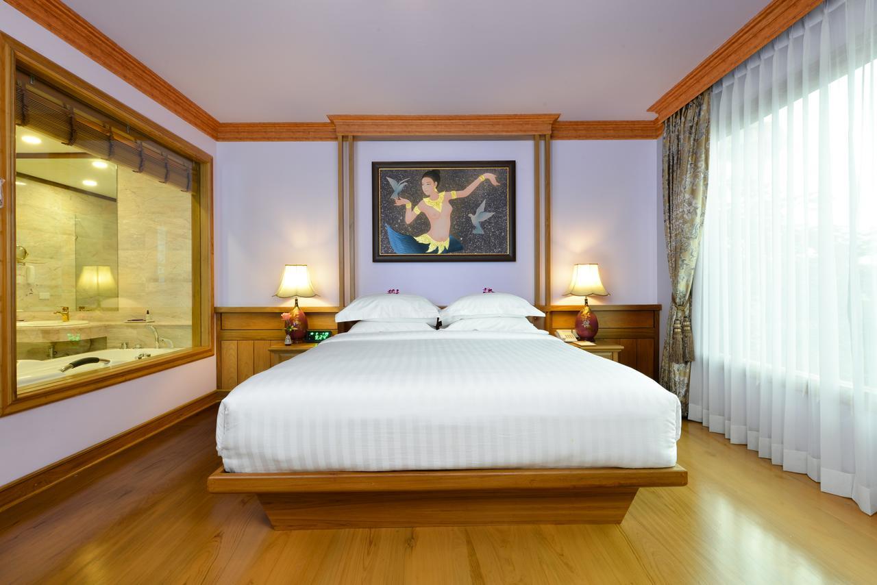 Peak Nimman Prestige Hotel Chiang Mai Ngoại thất bức ảnh