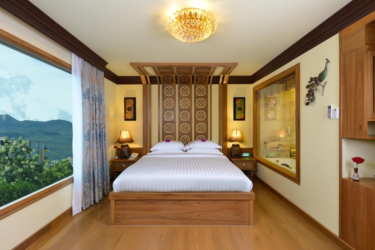 Peak Nimman Prestige Hotel Chiang Mai Ngoại thất bức ảnh