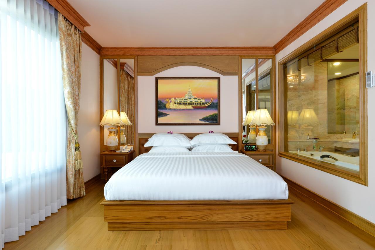 Peak Nimman Prestige Hotel Chiang Mai Ngoại thất bức ảnh