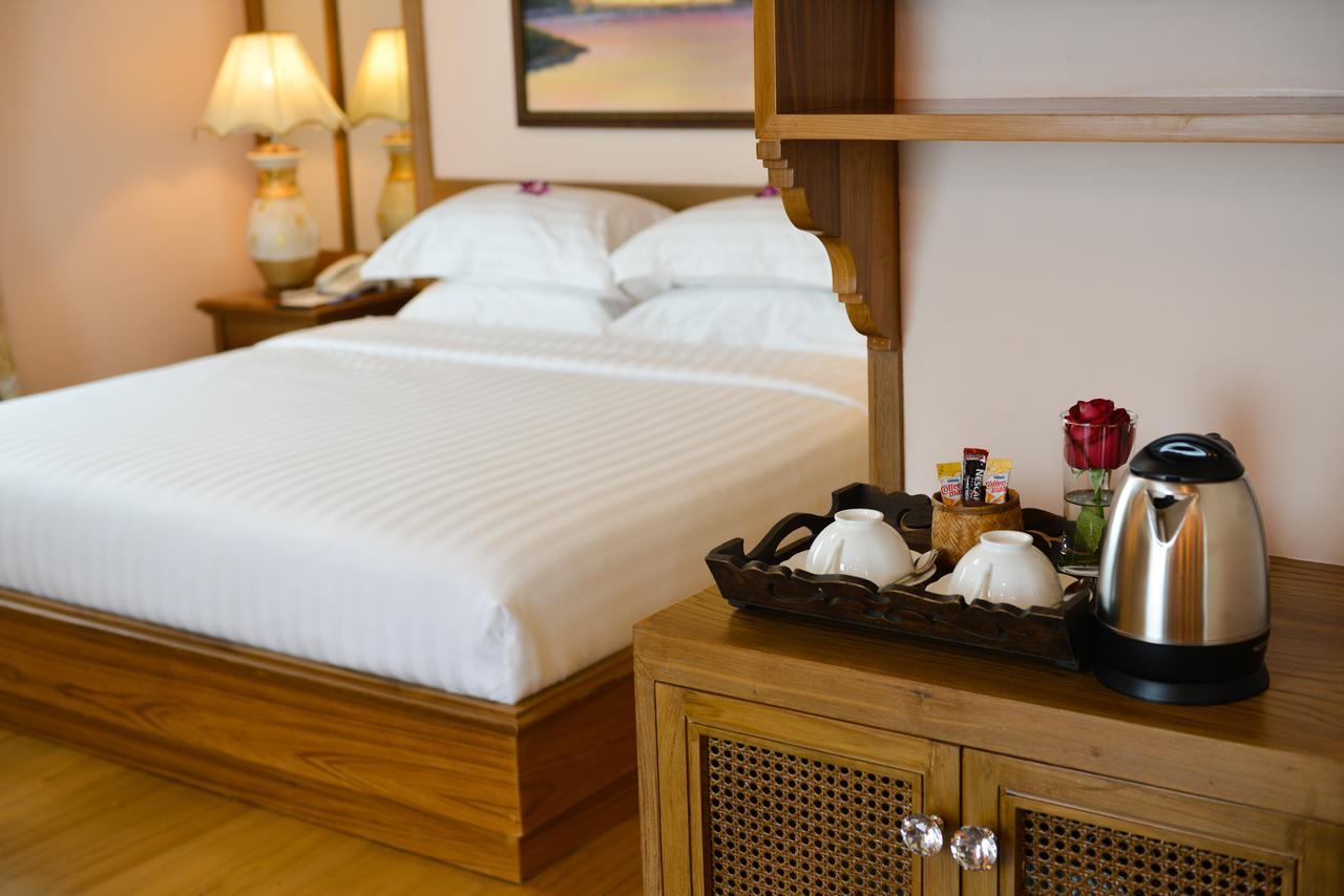 Peak Nimman Prestige Hotel Chiang Mai Ngoại thất bức ảnh